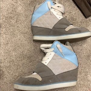 Wedge heeled sneakers